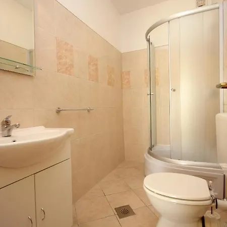 Apartman With Parking Space - 8531 Vis